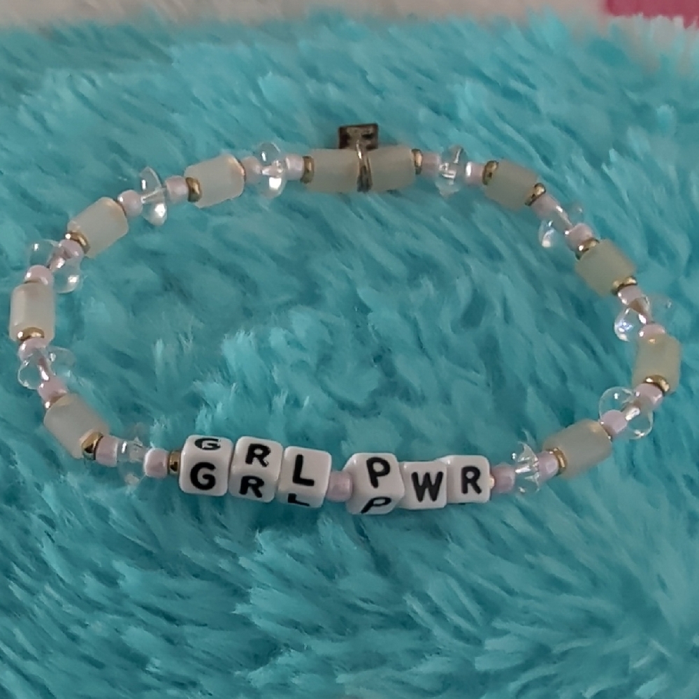 GRL PWR Beaded Bracelet - White and Gold